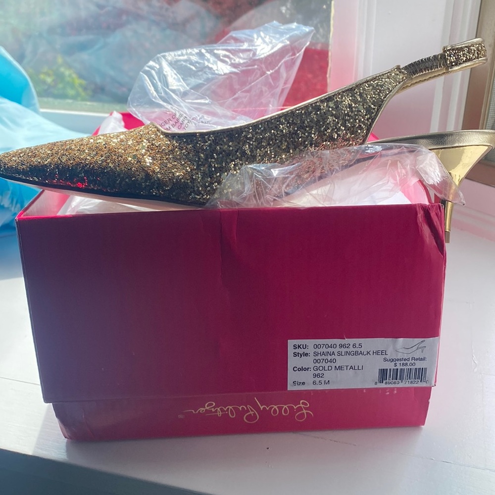 Lilly gold kitten heels NEW IN BOX 6.5